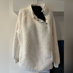 A&F, size large, white color